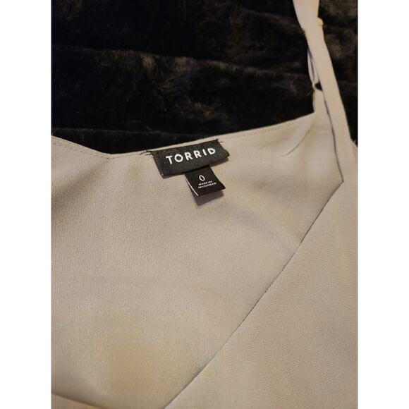 Torrid Light Green Camisole Tank Top Size 0 (L/12) - Picture 3 of 4